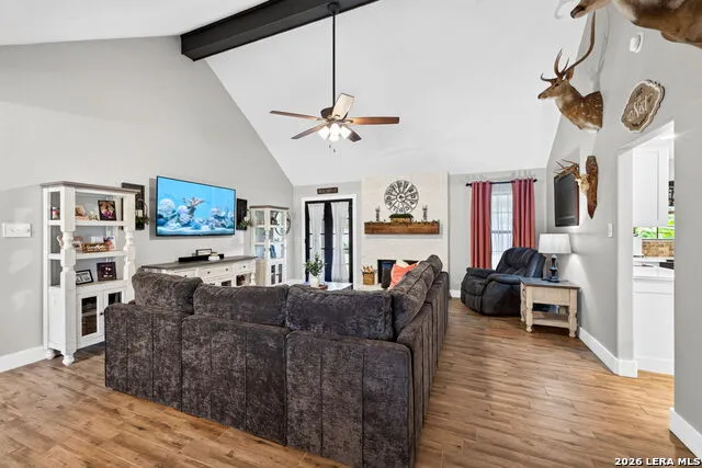 104 Sunnyland Castroville, TX 78009