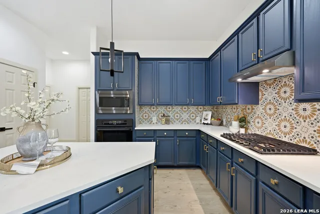 9921 MICHELLE HL Garden Ridge, TX 78266