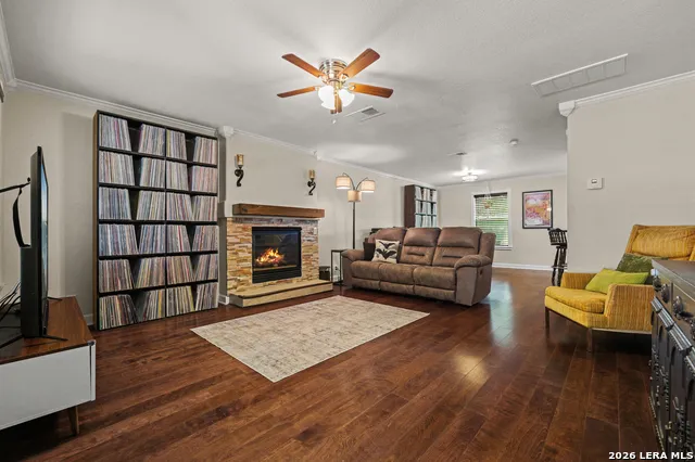 7930 Veleta San Antonio, TX 78250