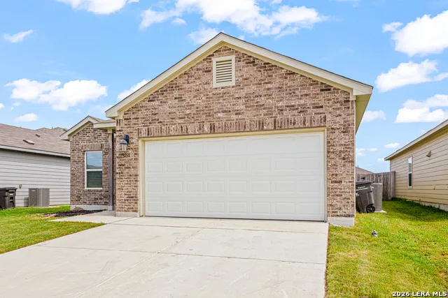 3238 Farm Oak San Antonio, TX 78223