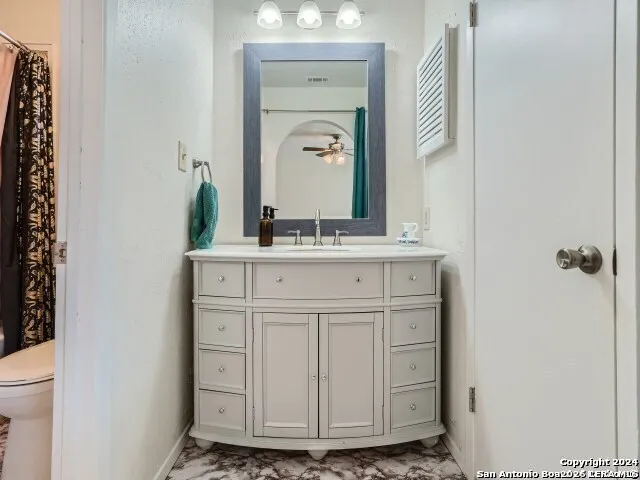 6410 Ridge Village Dr San Antonio, TX 78233