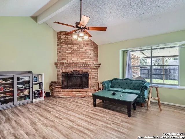 6410 Ridge Village Dr San Antonio, TX 78233