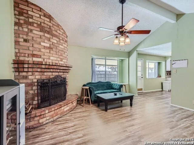 6410 Ridge Village Dr San Antonio, TX 78233