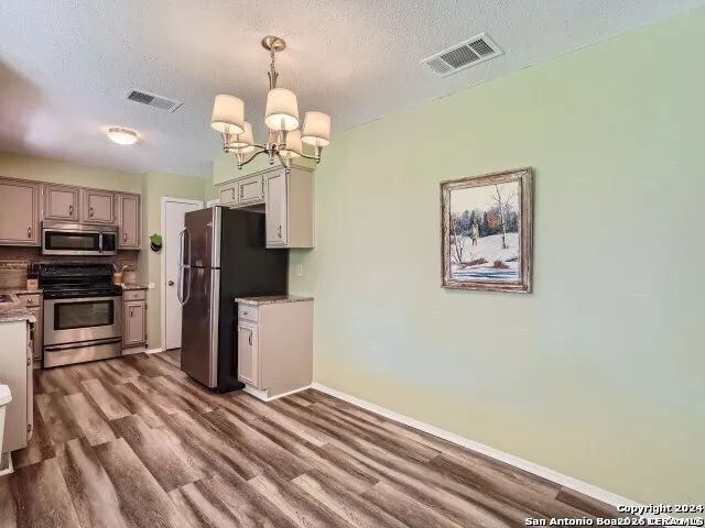 6410 Ridge Village Dr San Antonio, TX 78233