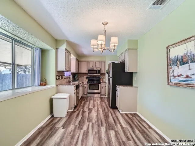 6410 Ridge Village Dr San Antonio, TX 78233