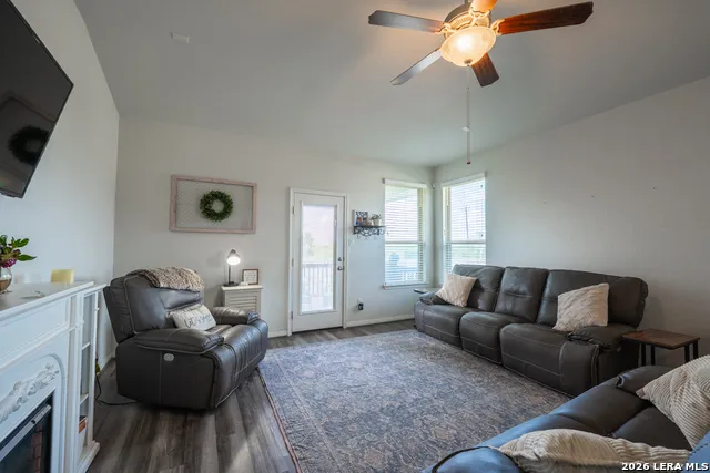 13302 BOTTOM LAND St Hedwig, TX 78152