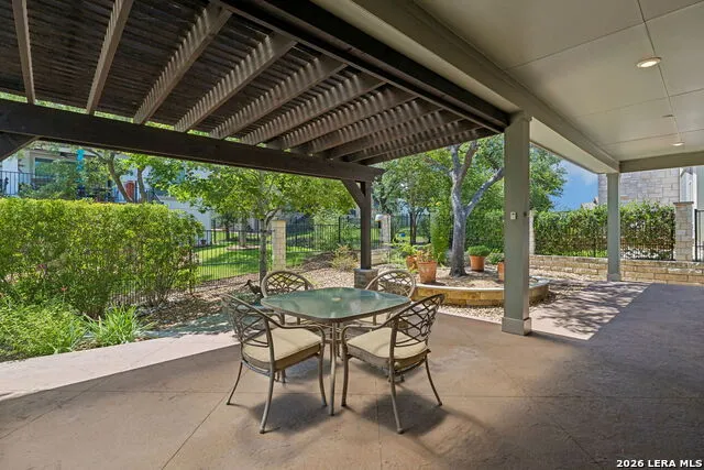 808 DANCING OAK LN San Marcos, TX 78666