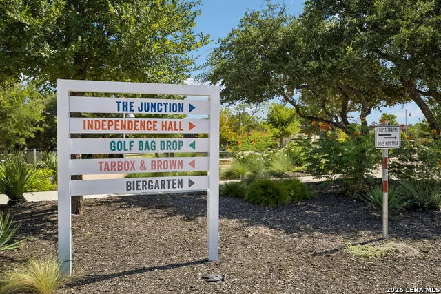 808 DANCING OAK LN San Marcos, TX 78666
