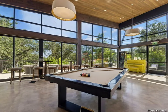 808 DANCING OAK LN San Marcos, TX 78666