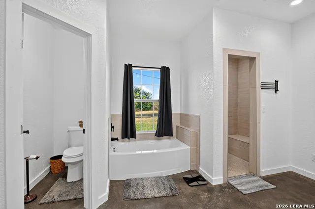 185 Pr 7460 Kenedy, TX 78119
