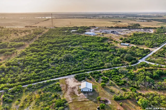 185 Pr 7460 Kenedy, TX 78119