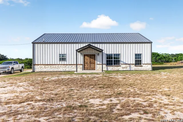 185 Pr 7460 Kenedy, TX 78119