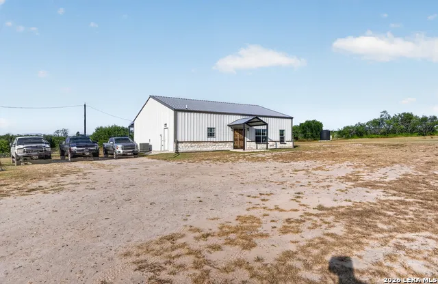 185 Pr 7460 Kenedy, TX 78119