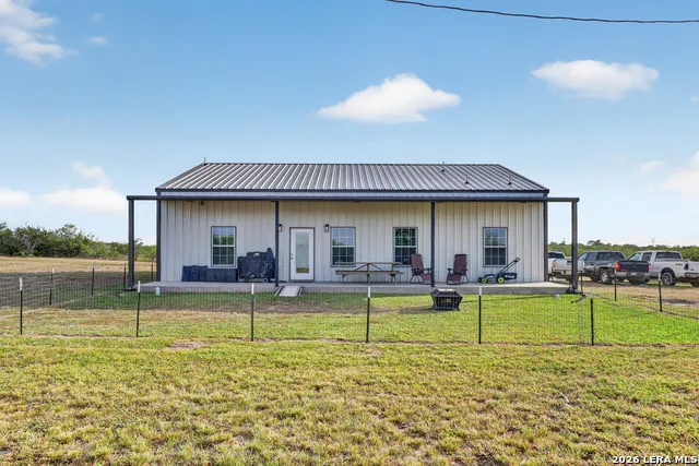 185 Pr 7460 Kenedy, TX 78119