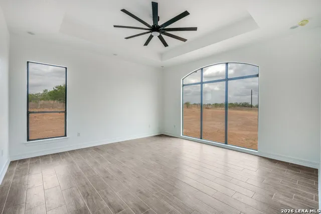 125 Hidden Hills Floresville, TX 78114