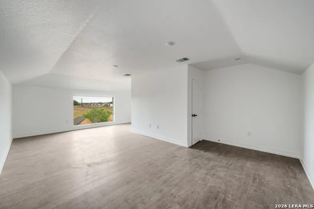 125 Hidden Hills Floresville, TX 78114