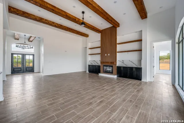 125 Hidden Hills Floresville, TX 78114