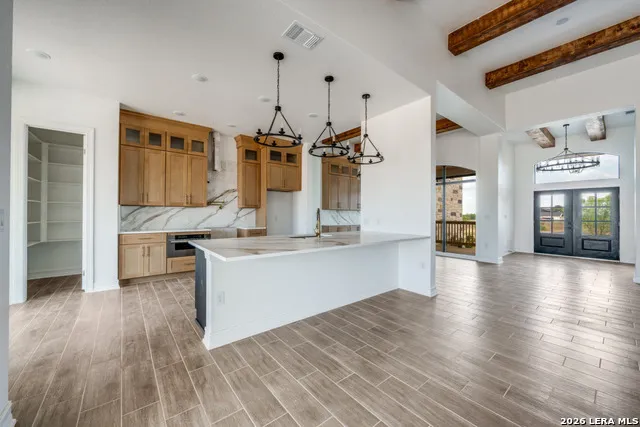 125 Hidden Hills Floresville, TX 78114