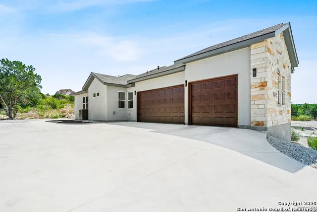 250 Private Road 2775 Mico, TX 78056