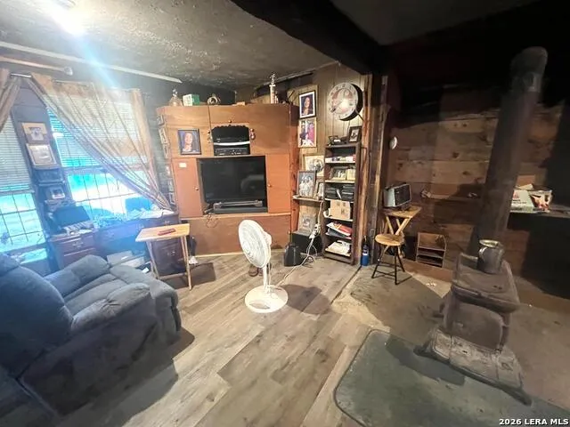 230 Teague Rd Kerrville, TX 78028
