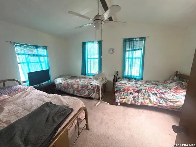 230 Teague Rd Kerrville, TX 78028