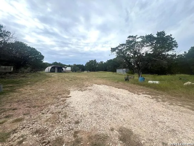 230 Teague Rd Kerrville, TX 78028
