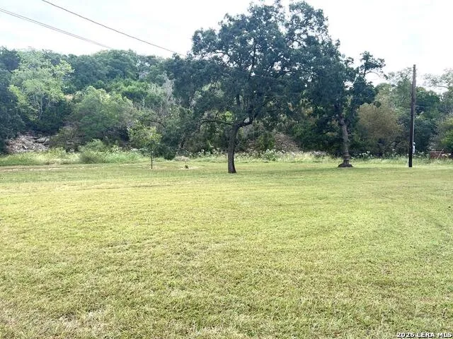 230 Teague Rd Kerrville, TX 78028