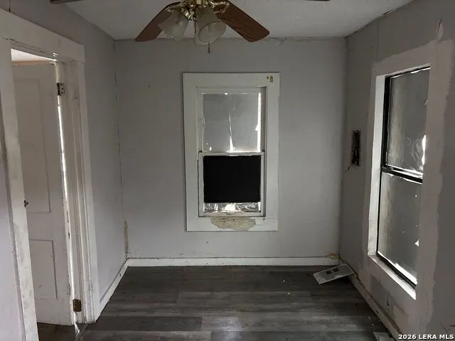910 GREEN ST San Antonio, TX 78225