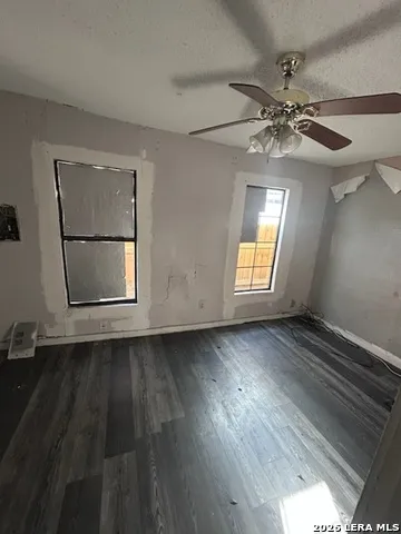 910 GREEN ST San Antonio, TX 78225