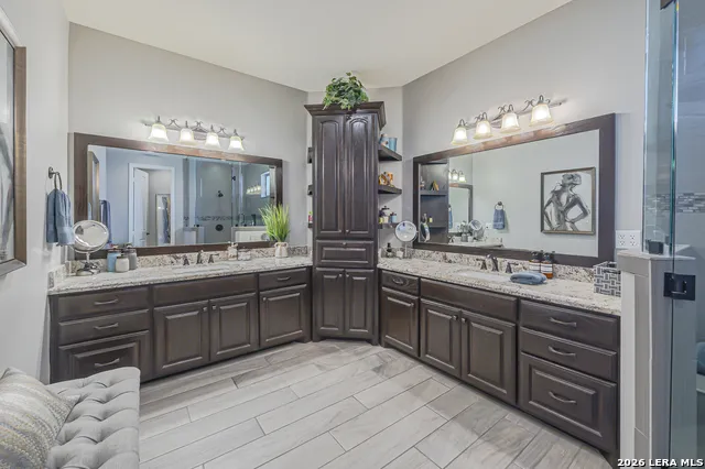 4881 FM 798 Kenedy, TX 78119