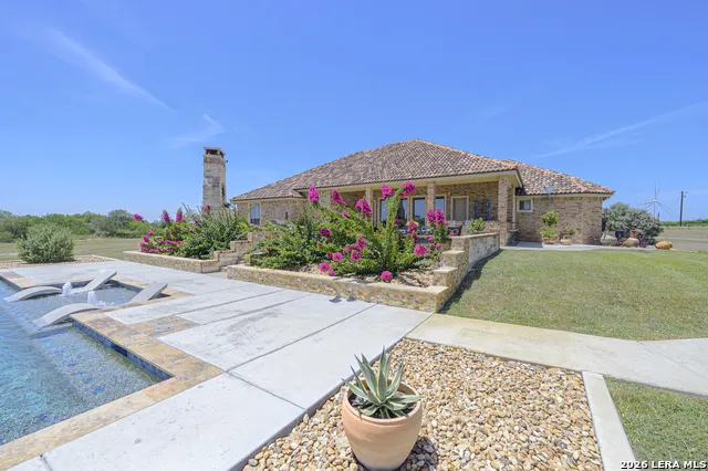4881 FM 798 Kenedy, TX 78119