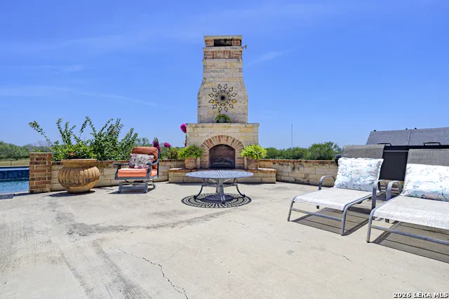 4881 FM 798 Kenedy, TX 78119