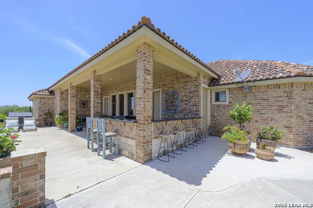 4881 FM 798 Kenedy, TX 78119