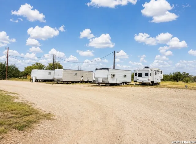 3108 Fm 190 Asherton, TX 78827