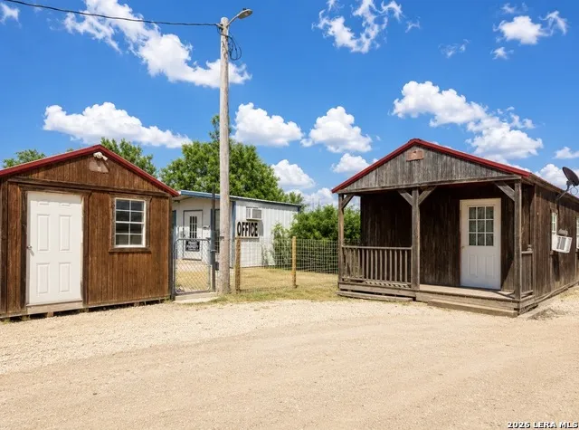 3108 Fm 190 Asherton, TX 78827