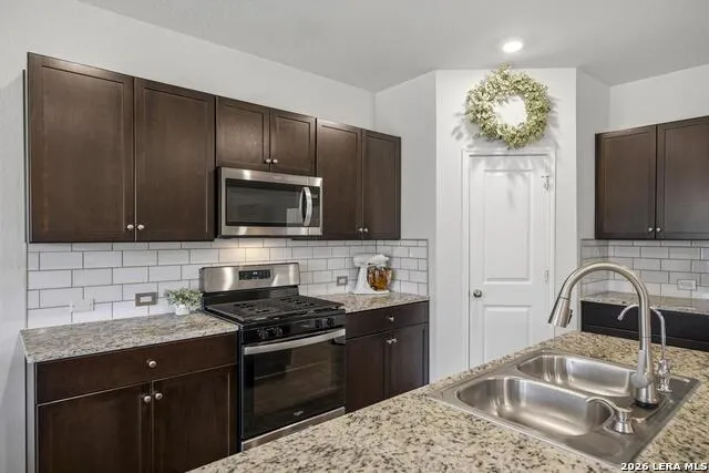 13943 Oolite Run San Antonio, TX 78253