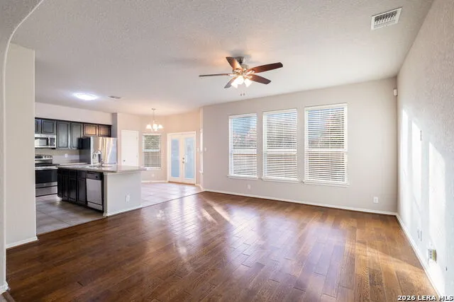 5435 Bright Run San Antonio, TX 78240