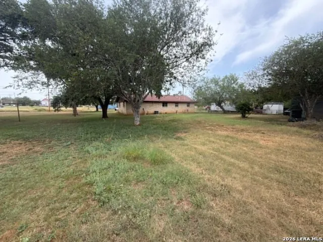 305 E HUGO ST Dilley, TX 78017