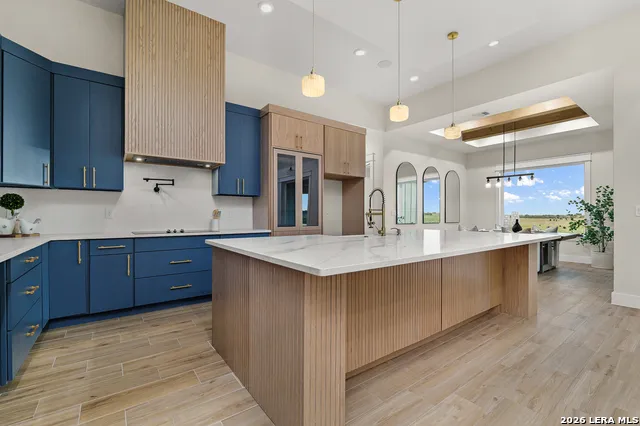 116 PIONEER DR La Vernia, TX 78121