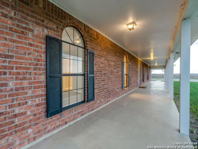 315 SIMON RD Pleasanton, TX 78064