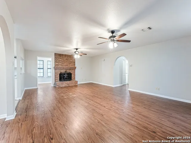 315 SIMON RD Pleasanton, TX 78064
