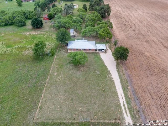 315 SIMON RD Pleasanton, TX 78064