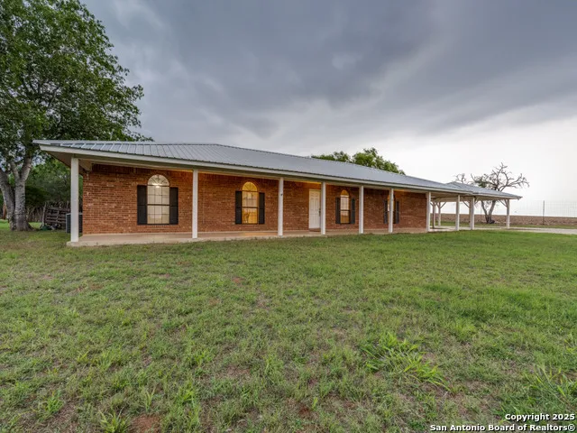 315 SIMON RD Pleasanton, TX 78064