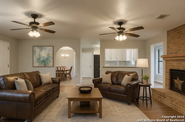 315 SIMON RD Pleasanton, TX 78064
