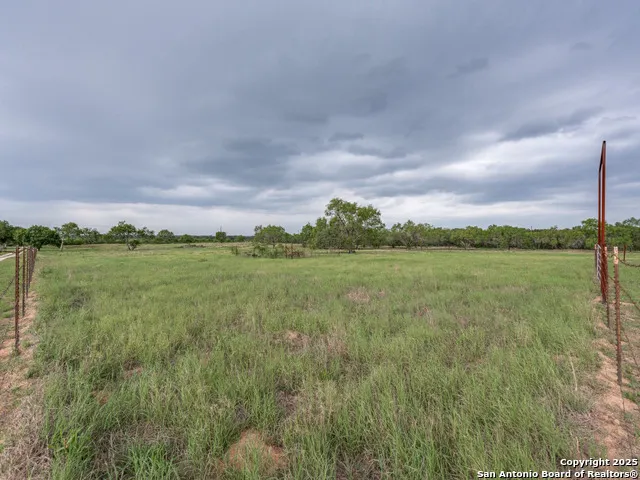 315 SIMON RD Pleasanton, TX 78064