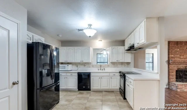 315 SIMON RD Pleasanton, TX 78064