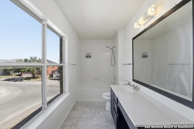 435 territory oak San Antonio, TX 78253