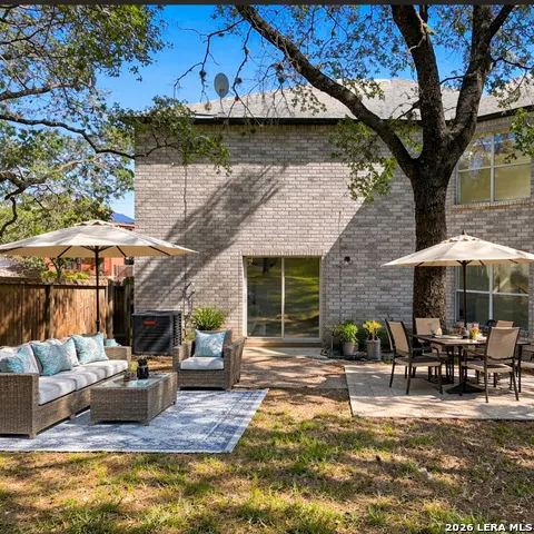 435 territory oak San Antonio, TX 78253