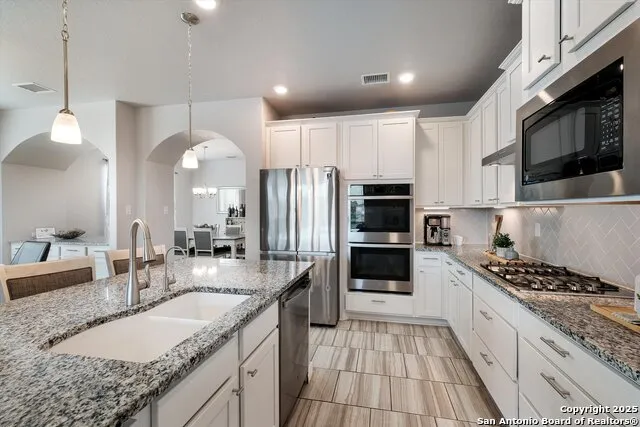 3227 Blenheim Park Bulverde, TX 78163