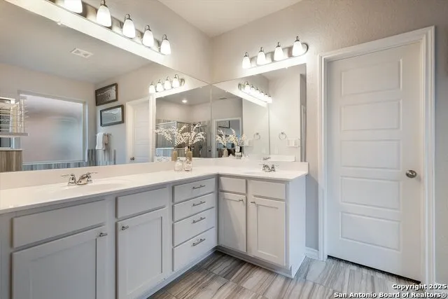 3227 Blenheim Park Bulverde, TX 78163